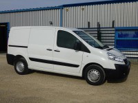  PEUGEOT Modèle : EXPERT PK CD CLIM 1.6 HDI 90 L1H1 227 PRIX 14200€TTC